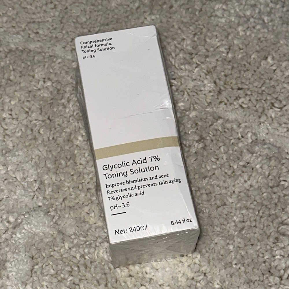 Glycolic Acid 7% Toning Solution for Body. - Picture 2 of 4